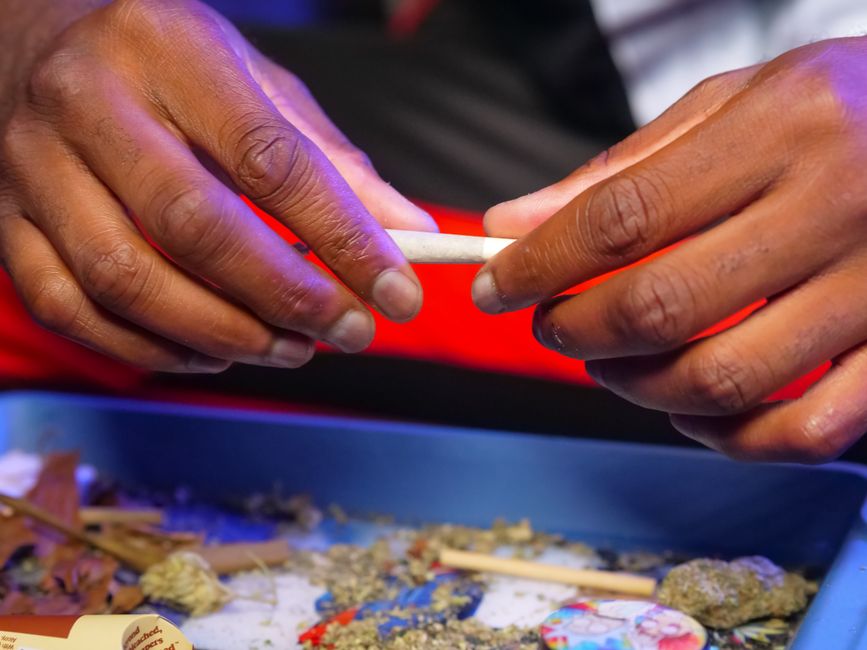 Blunts 101: Everything You Need to Know About Rolling and Smoking
